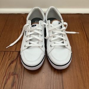 Keds EUC size 7.5 Center II Canvas Stripe Sneaker